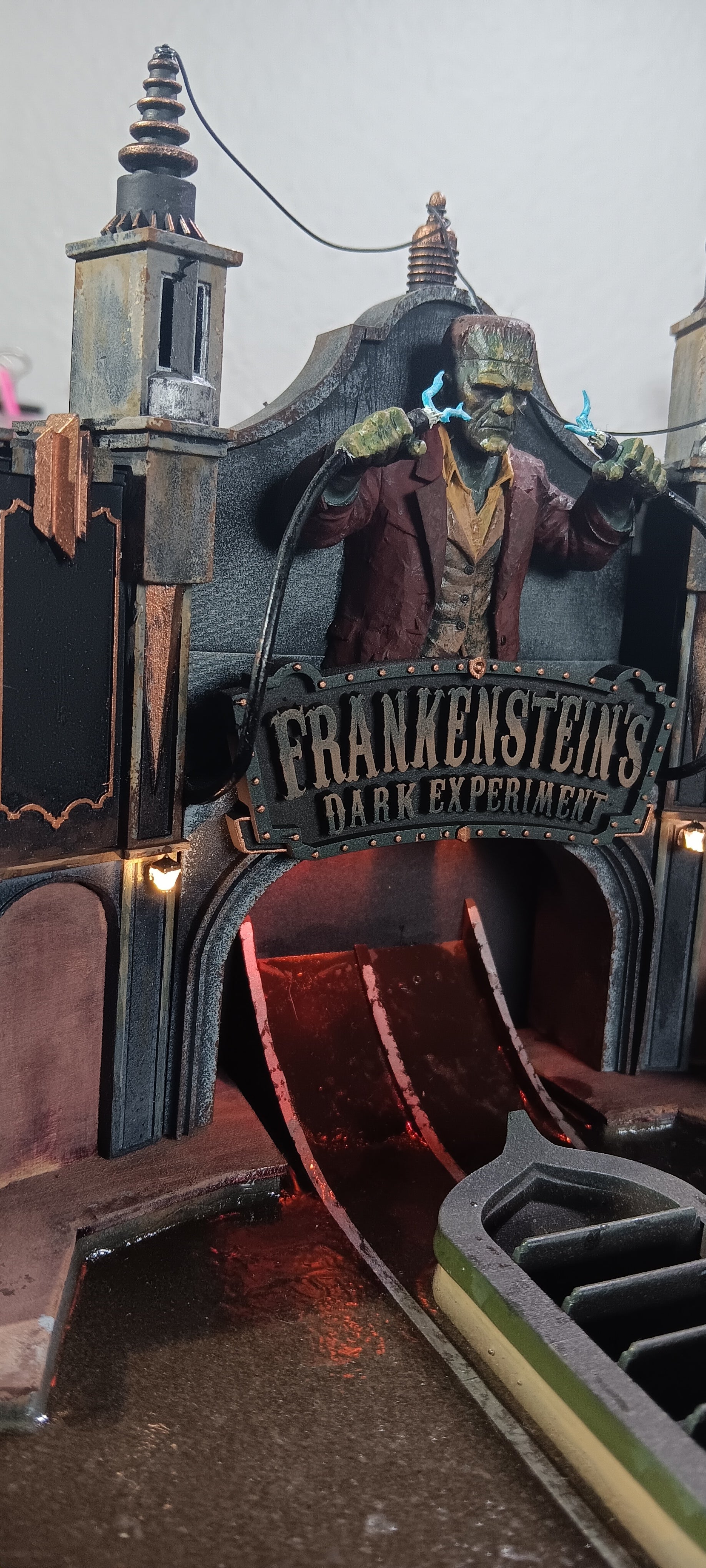 Frankenstein's Dark Experiment Original Ride Diorama
