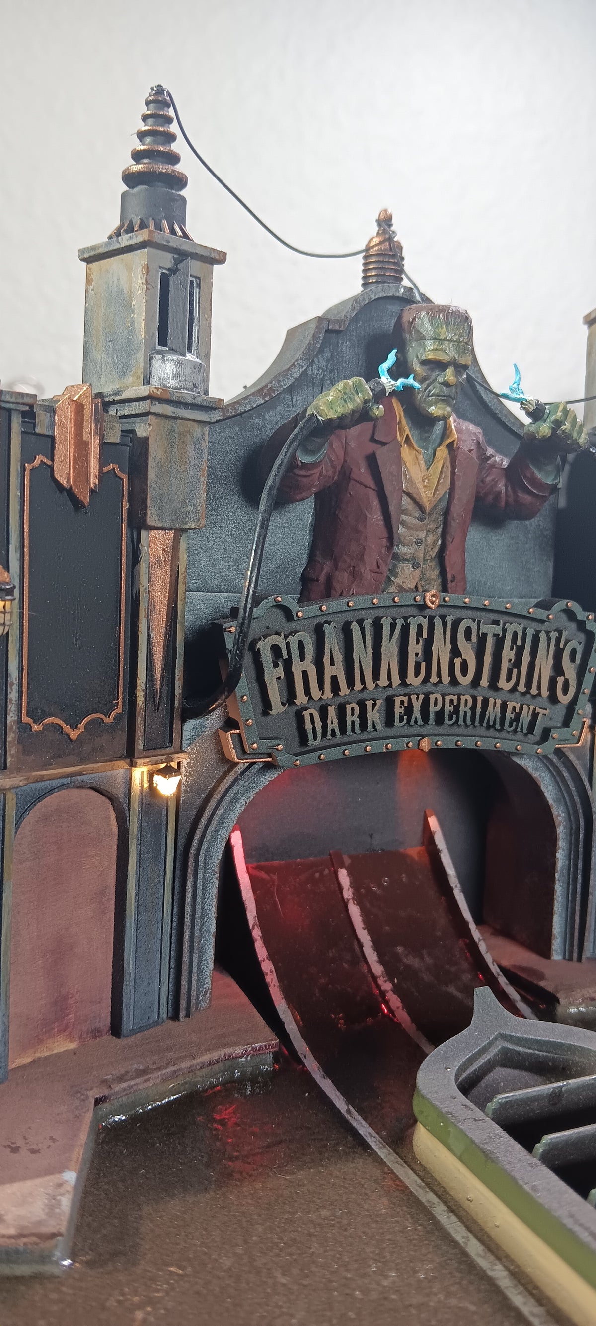 Frankenstein's Dark Experiment Original Ride Diorama