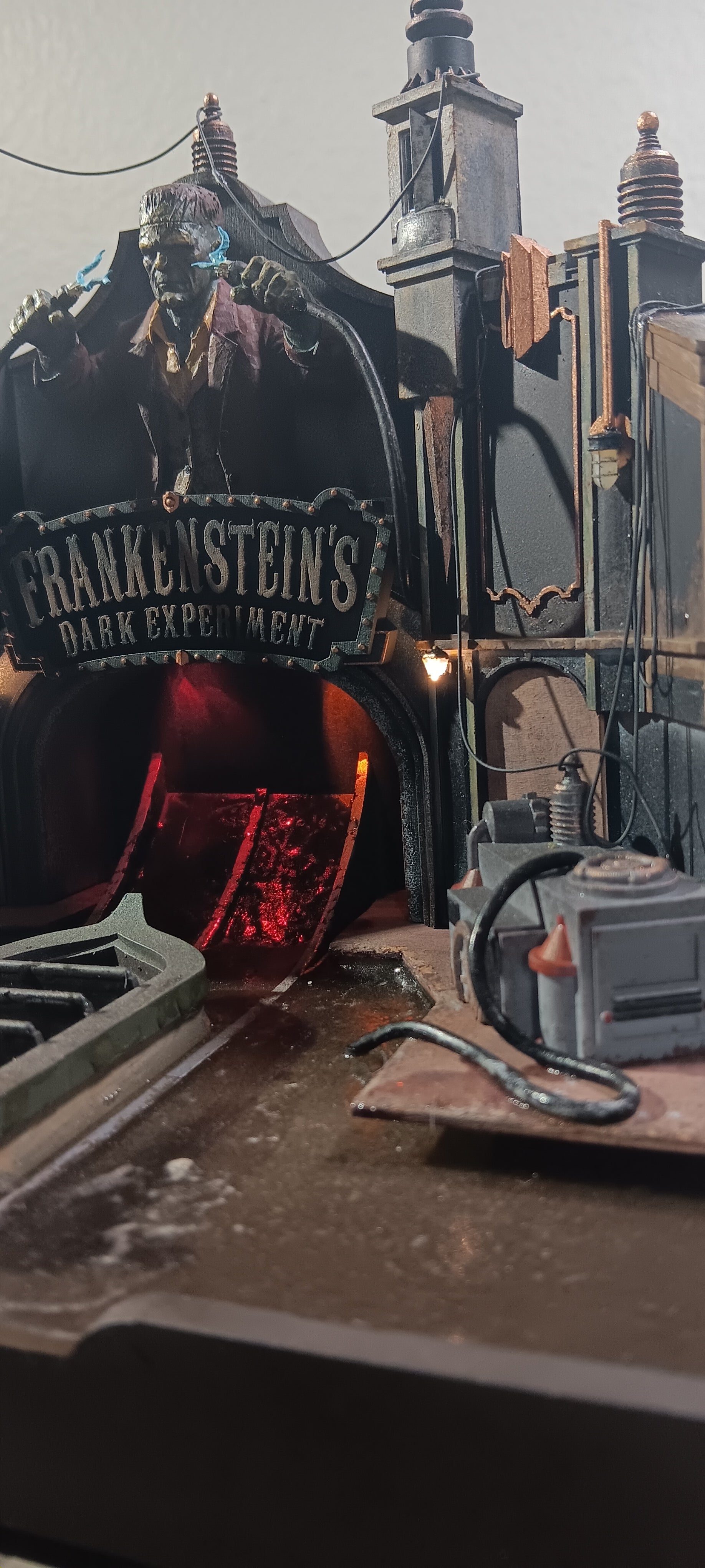 Frankenstein's Dark Experiment Original Ride Diorama