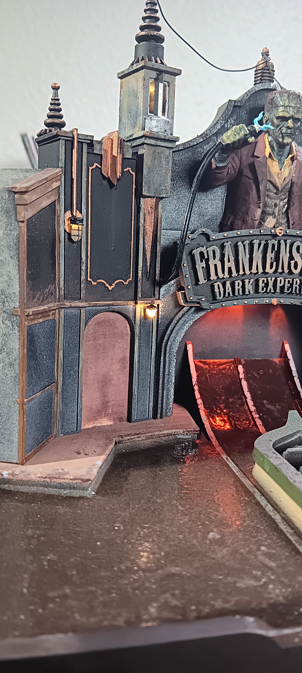 Frankenstein's Dark Experiment Original Ride Diorama