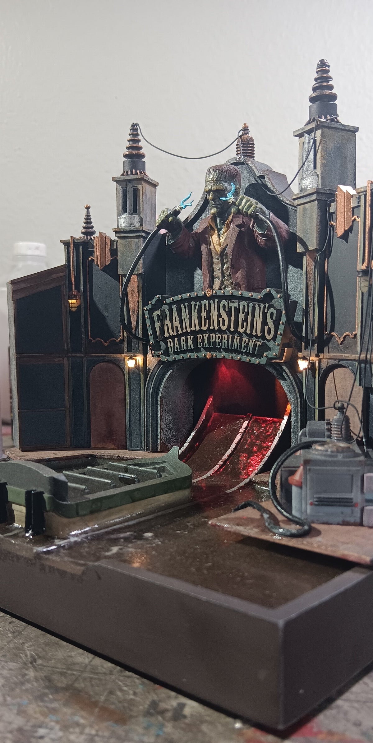 Frankenstein's Dark Experiment Original Ride Diorama