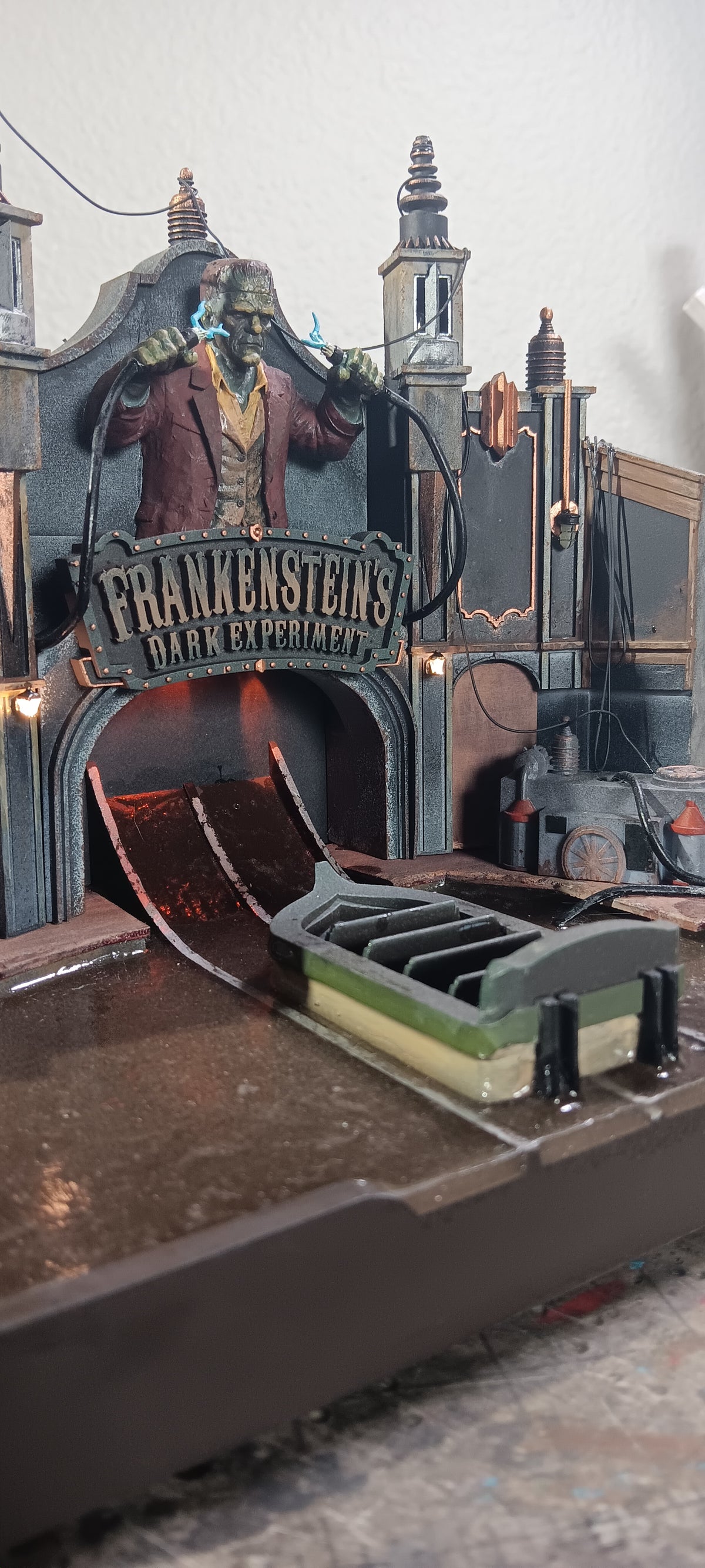 Frankenstein's Dark Experiment Original Ride Diorama